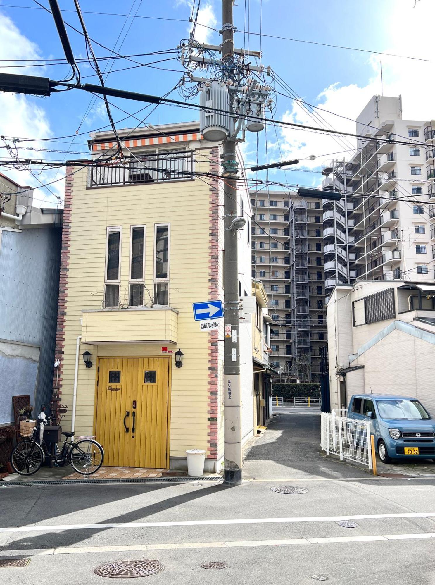「鶴橋」駅 徒步9分，新建独栋的别墅，日本桥道顿堀难波梅田usj神户奈良一线直达 วิลล่า *